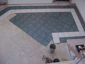 Floor tile arrangement